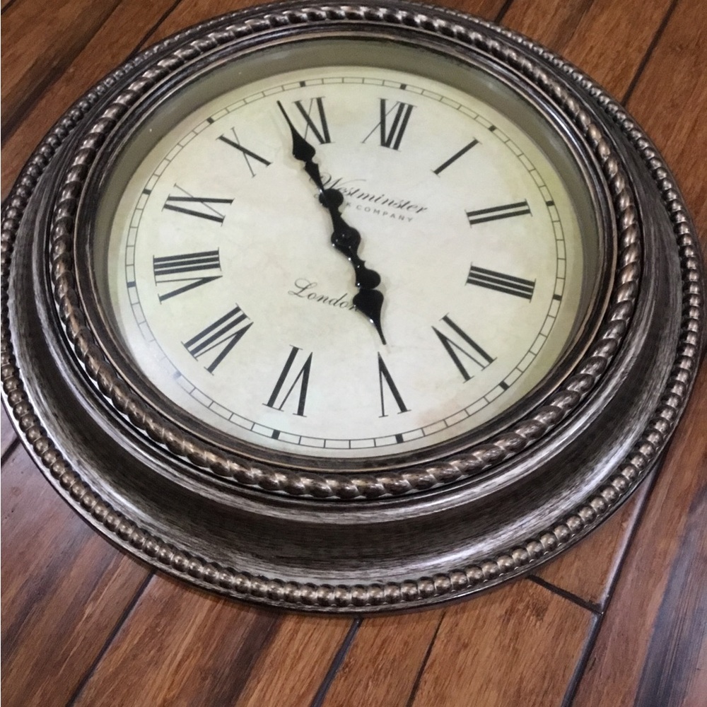 Clock - Picture 2 of 4
